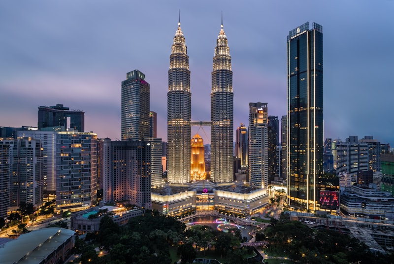 Best Time to Visit Malaysia — Weather, Seasons & Festivals